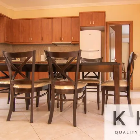 Villa Asterea In Ratzakli Village, 5 Minutes From Kaminia & Mounda Beach! *