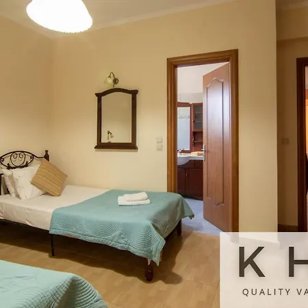 Asterea In Ratzakli Village, 5 Minutes From Kaminia & Mounda Beach! Ratzaklíon