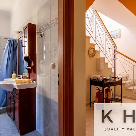 Villa Asterea In Ratzakli Village, 5 Minutes From Kaminia & Mounda Beach! Ratzaklíon