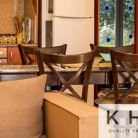 Asterea In Ratzakli Village, 5 Minutes From Kaminia & Mounda Beach! Villa Ratzaklion