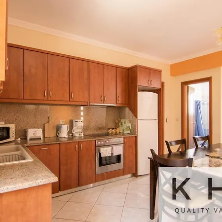 Вилла Asterea In Ratzakli Village, 5 Minutes From Kaminia & Mounda Beach! Ratzaklion